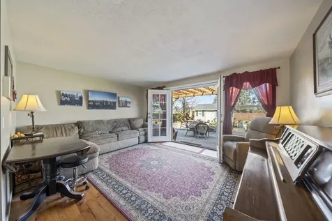 422 SW Blakely Court Bend OR 97702