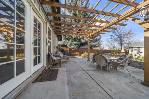 422 SW Blakely Court Bend OR 97702
