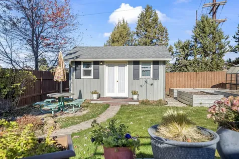422 SW Blakely Court Bend OR 97702