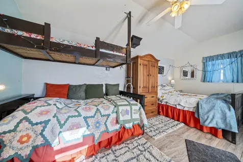 422 SW Blakely Court Bend OR 97702