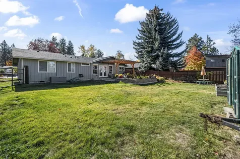 422 SW Blakely Court Bend OR 97702