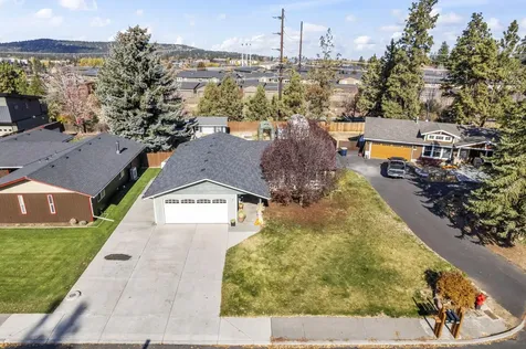 422 SW Blakely Court Bend OR 97702