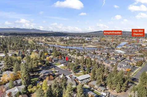 422 SW Blakely Court Bend OR 97702