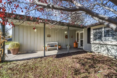 422 SW Blakely Court Bend OR 97702