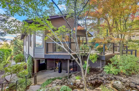 801 Clarence Lane Ashland OR 97520