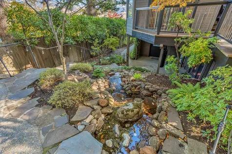 801 Clarence Lane Ashland OR 97520
