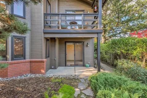 801 Clarence Lane Ashland OR 97520