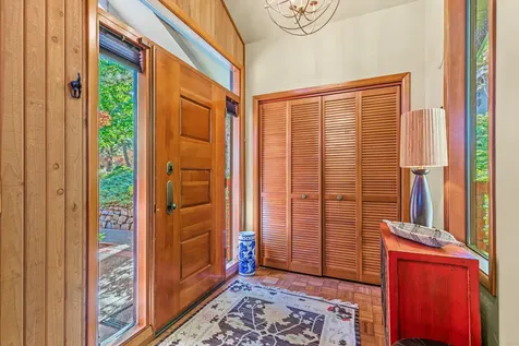 801 Clarence Lane Ashland OR 97520