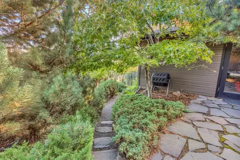 801 Clarence Lane Ashland OR 97520