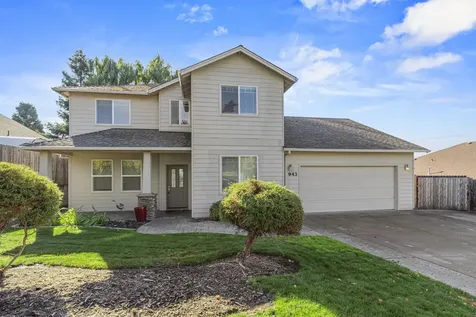 943 Crystal Drive Eagle Point OR 97524
