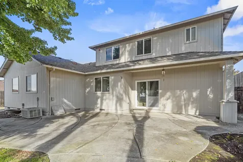 943 Crystal Drive Eagle Point OR 97524