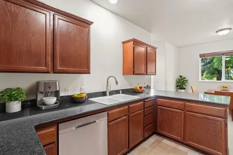 943 Crystal Drive Eagle Point OR 97524