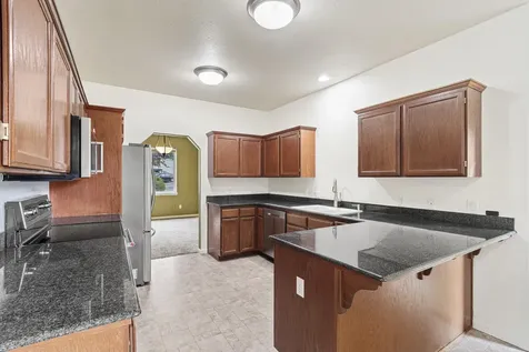 943 Crystal Drive Eagle Point OR 97524