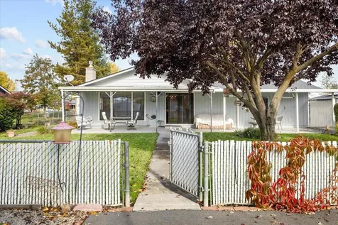 2393 Stearns Way Medford OR 97501
