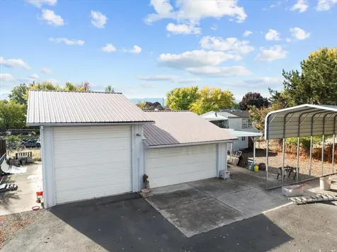 2393 Stearns Way Medford OR 97501