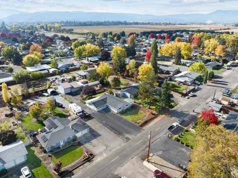 2393 Stearns Way Medford OR 97501