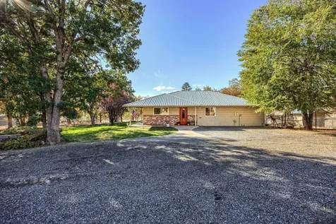 7400 Webber Road Central Point OR 97502