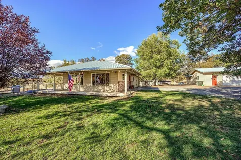 7400 Webber Road Central Point OR 97502