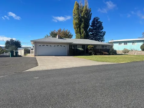 1240 Carlson Drive Klamath Falls OR 97603