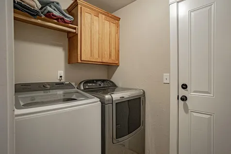 2484 Destiny Lane Medford OR 97501