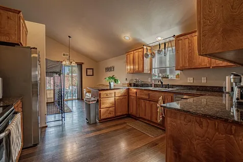 2484 Destiny Lane Medford OR 97501