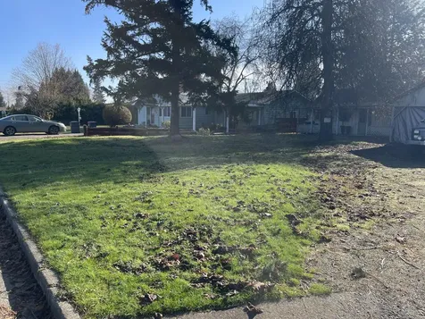 647 Ipson Drive Medford OR 97501