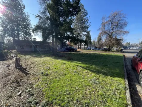 647 Ipson Drive Medford OR 97501