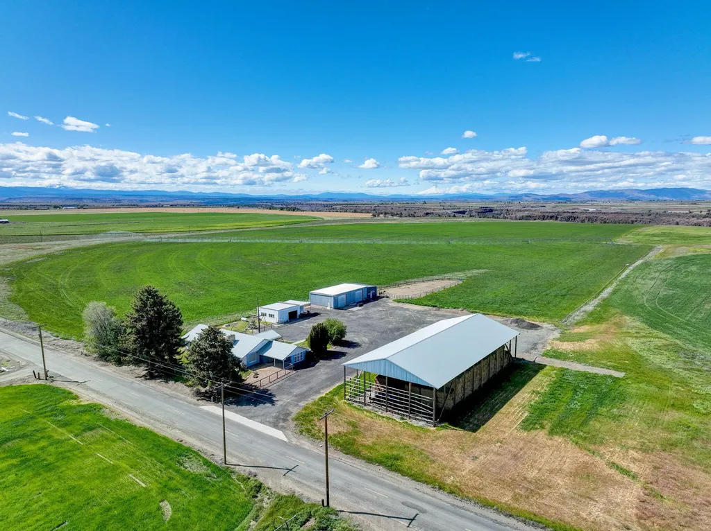1774 W Ashwood Lane Madras OR 97741