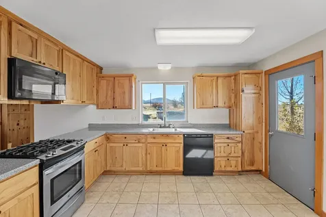 13902 SW Riggs Road Powell Butte OR 97753