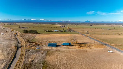 13902 SW Riggs Road Powell Butte OR 97753
