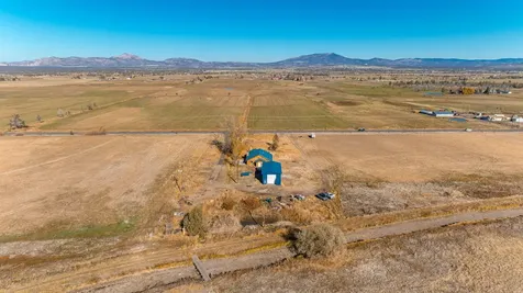 13902 SW Riggs Road Powell Butte OR 97753