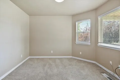 6187 SW Jaguar Avenue Redmond OR 97756