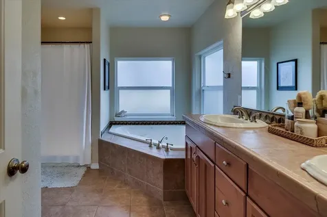 6187 SW Jaguar Avenue Redmond OR 97756