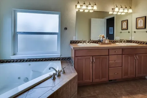 6187 SW Jaguar Avenue Redmond OR 97756