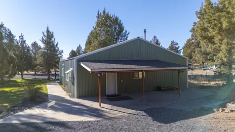 6187 SW Jaguar Avenue Redmond OR 97756