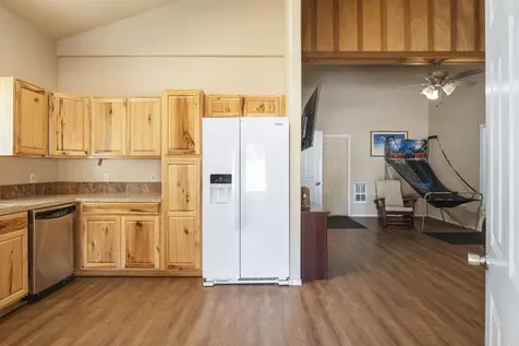 6187 SW Jaguar Avenue Redmond OR 97756