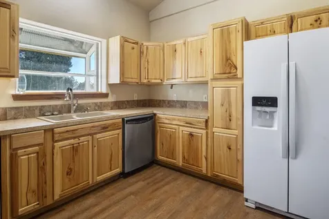 6187 SW Jaguar Avenue Redmond OR 97756