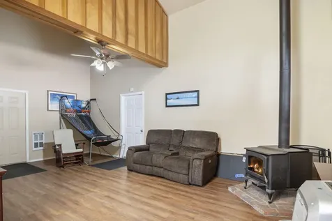 6187 SW Jaguar Avenue Redmond OR 97756
