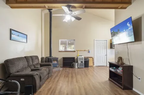 6187 SW Jaguar Avenue Redmond OR 97756