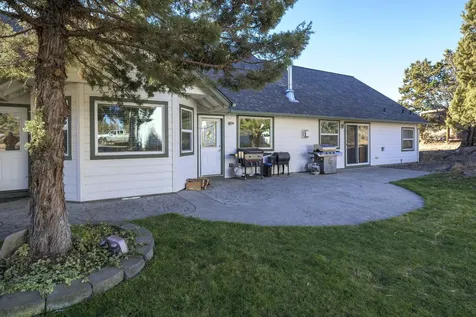 6187 SW Jaguar Avenue Redmond OR 97756