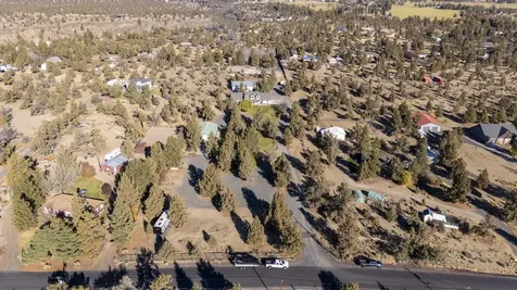 6187 SW Jaguar Avenue Redmond OR 97756