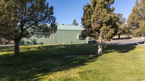 6187 SW Jaguar Avenue Redmond OR 97756