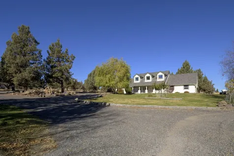 6187 SW Jaguar Avenue Redmond OR 97756