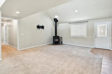 6187 SW Jaguar Avenue Redmond OR 97756