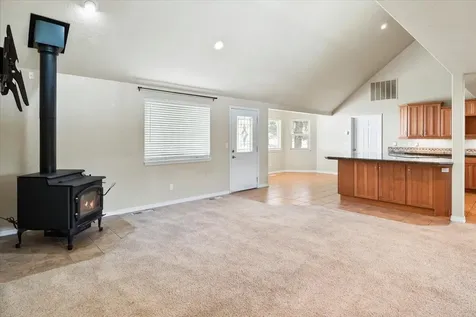 6187 SW Jaguar Avenue Redmond OR 97756