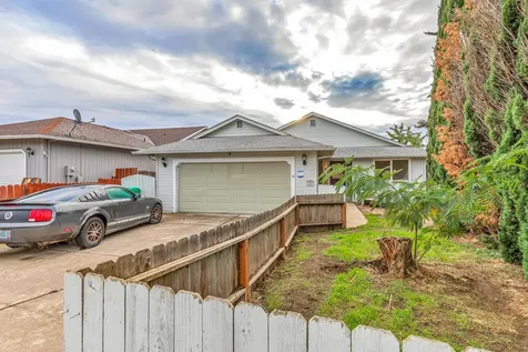 597 N Heights Drive Eagle Point OR 97524