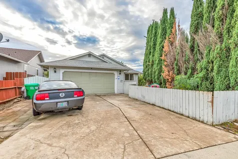 597 N Heights Drive Eagle Point OR 97524