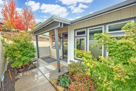 432 Nandina Street Ashland OR 97520