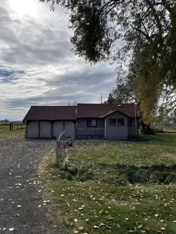 6712 Airway Drive Klamath Falls OR 97603