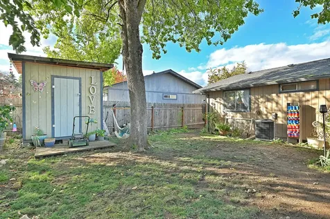2680 Terrmont Street White City OR 97503